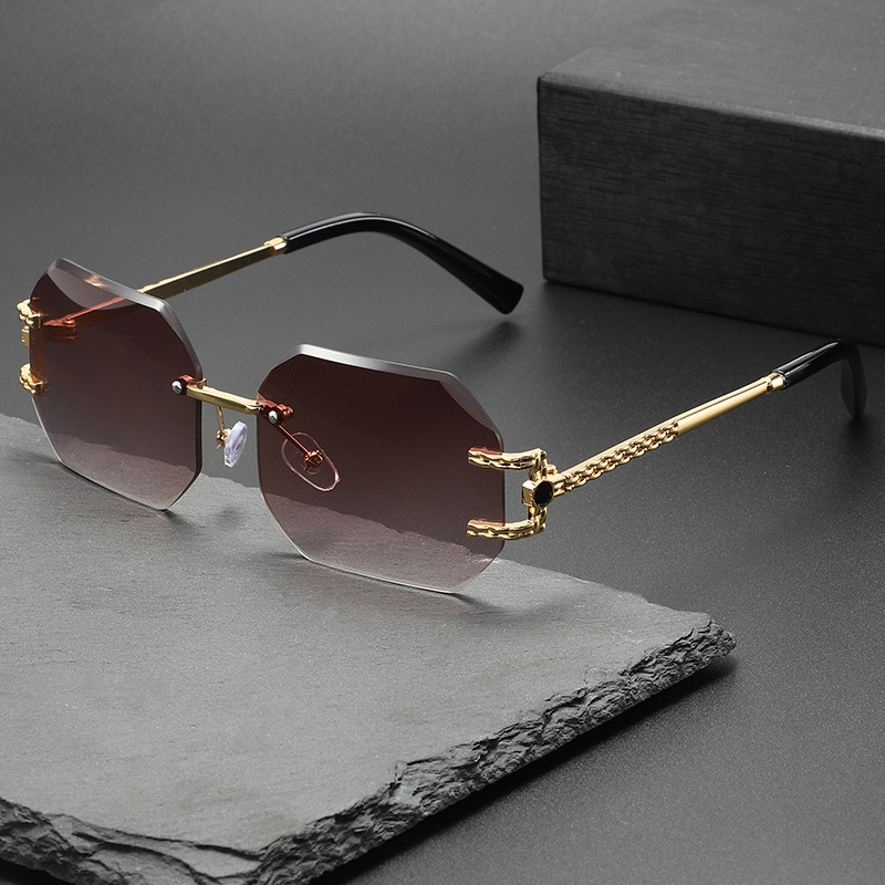 Street Fashion Photography - New small rectangular frameless sunglasses women's