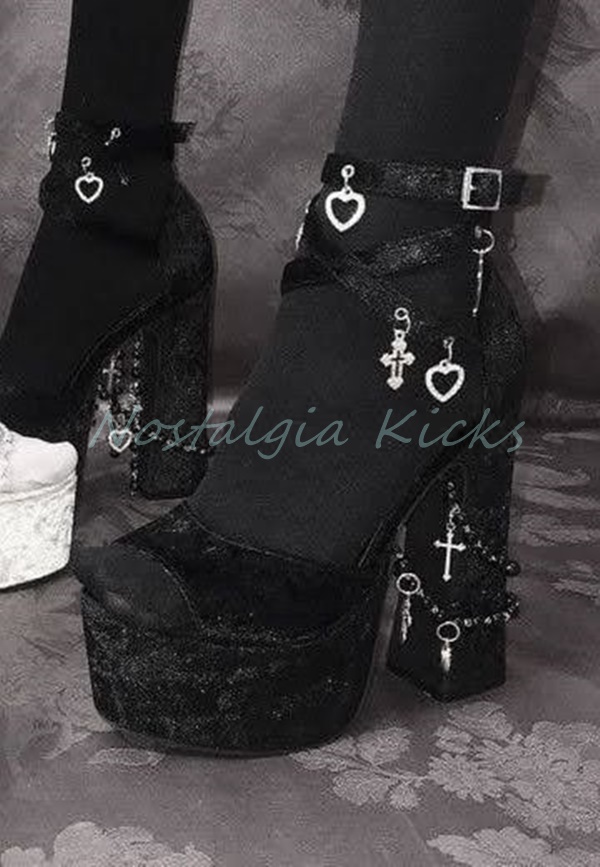 Gothic Black Velvet Platform H - Street Fashion Rome recension och pris