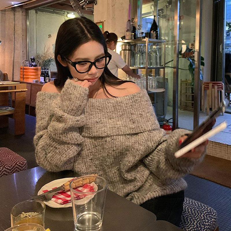 Elegant Off Shoulder Slash Nec - Street Fashion In Korea recension och pris