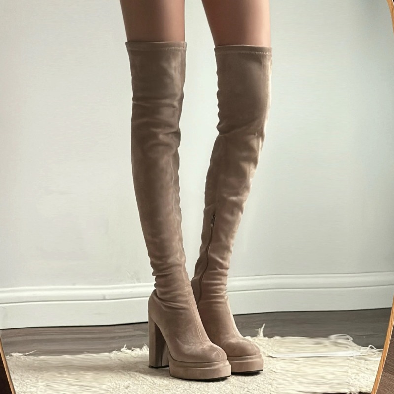 Nightclub Fashion Woman Thigh  - Street Fashion Rome recension och pris
