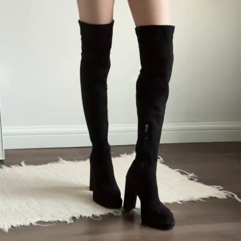 Nightclub Fashion Woman Thigh  - Street Fashion Rome recension och pris