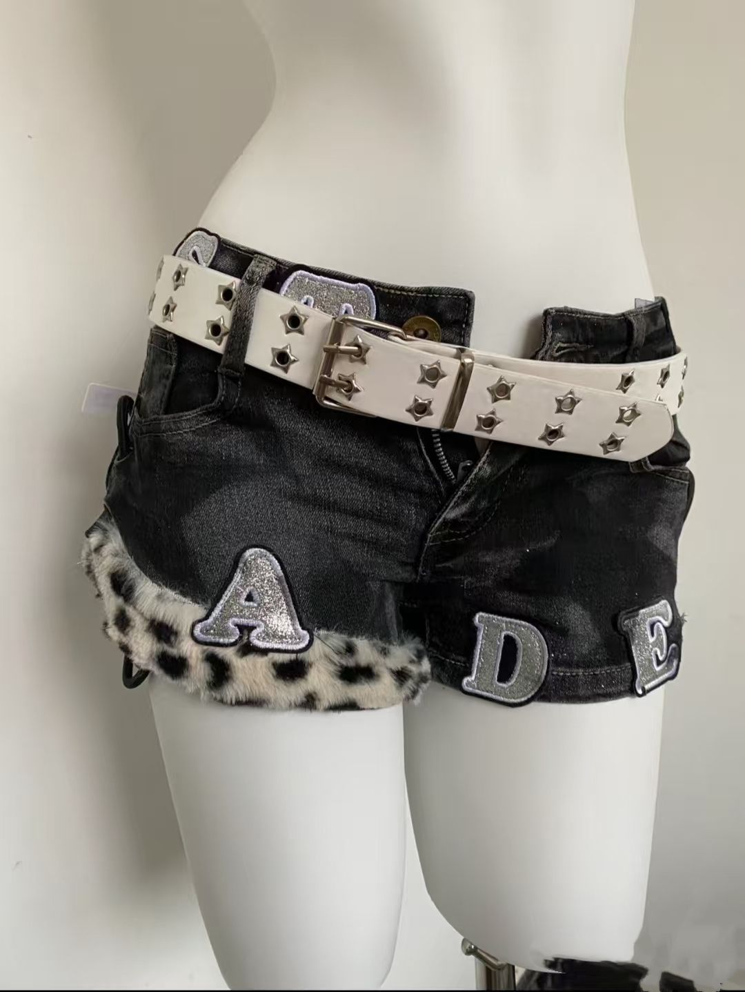 Y2k Embroidered Patch Denim Sh - Street Fashion Clothing recension och pris