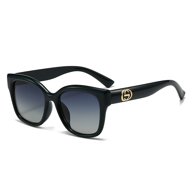 Retro Minimalist Solid Color F - Street Fashion Photography recension och pris